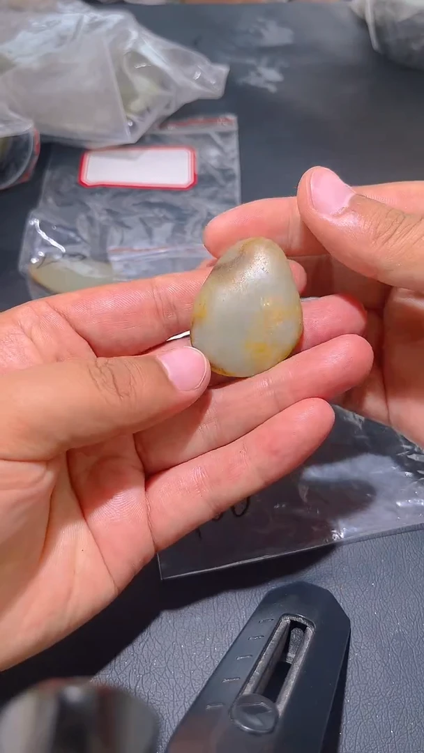 和田玉未镶嵌挂件?***奇和田玉原石