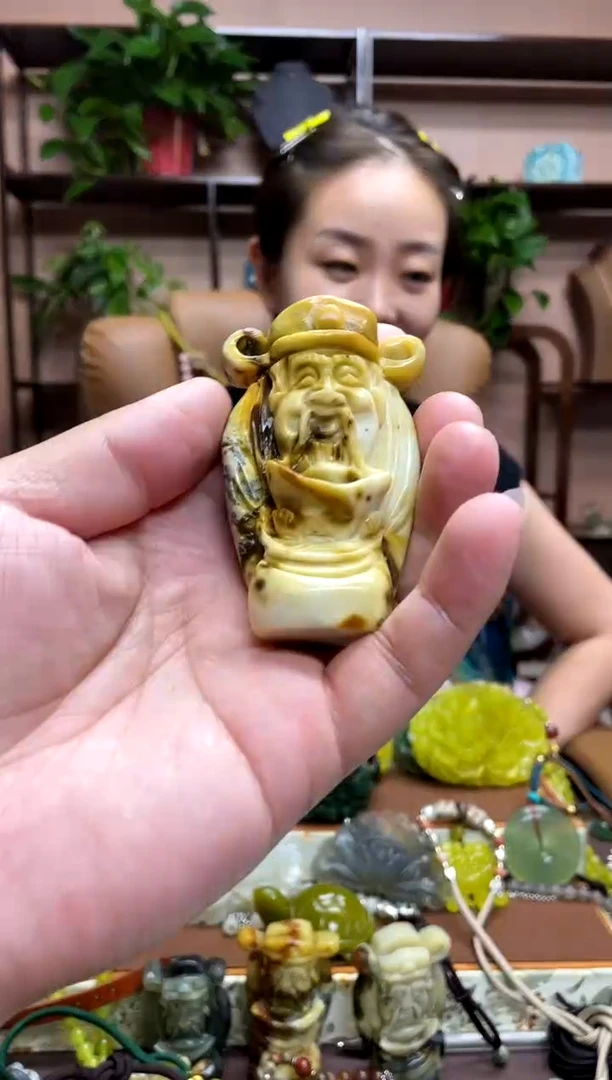 未镶嵌岫玉吊坠·
