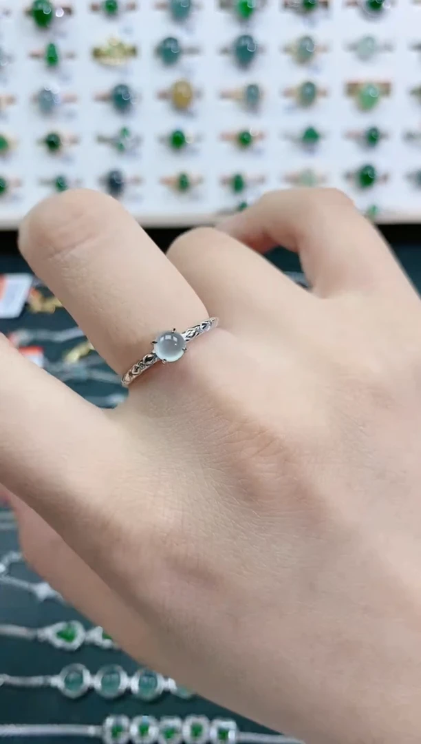 翡翠戒指银S925镶嵌天然翡翠