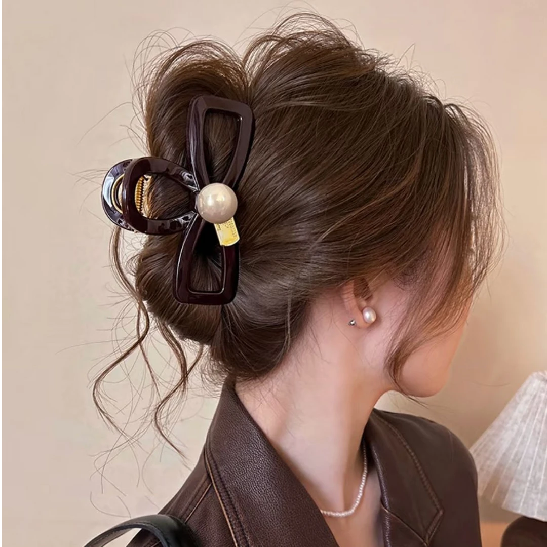 韩系蝴蝶结珍珠抓夹大号女夏2025高级感鲨鱼夹发夹后脑勺发饰590