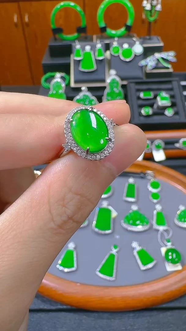 【闪购商品】翡翠戒指银S925镶嵌天然A货翡翠