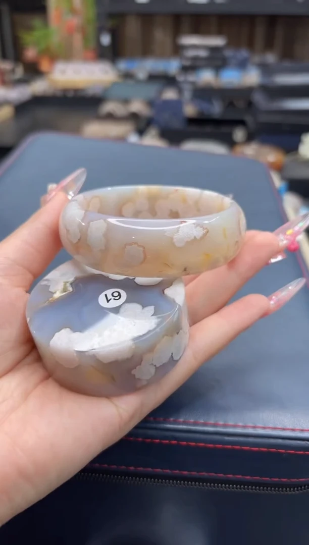 未镶嵌手镯石英质玉48(61圈赠送镯心)