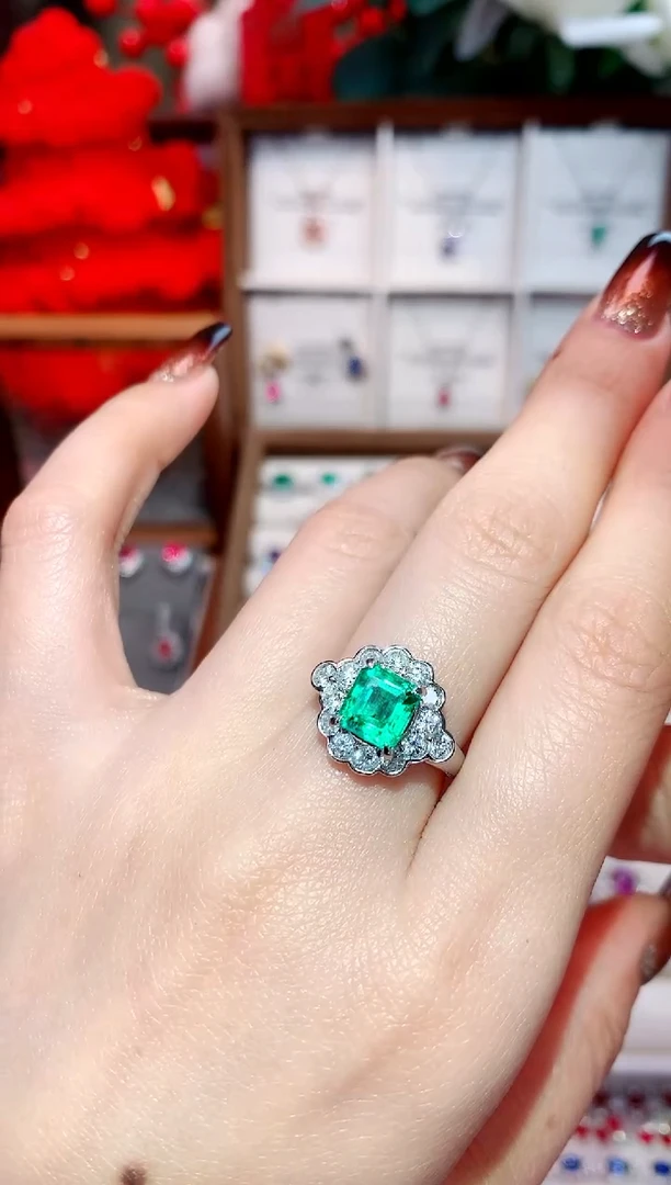铂Pt900镶嵌戒指祖母绿1.46ct/天然宝石/七天无理由