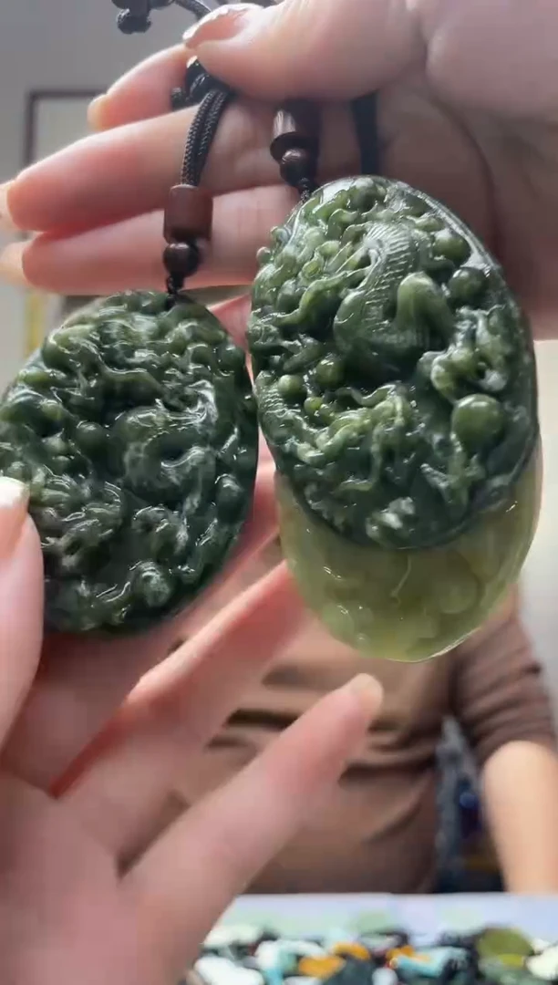 未镶嵌岫玉吊坠·