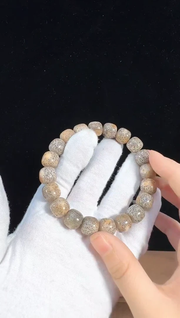 手串星月菩提M12*11火烧云3010