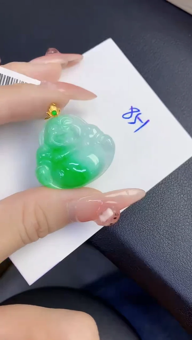 颈饰18K金镶嵌翡翠缅甸天然翡翠A货