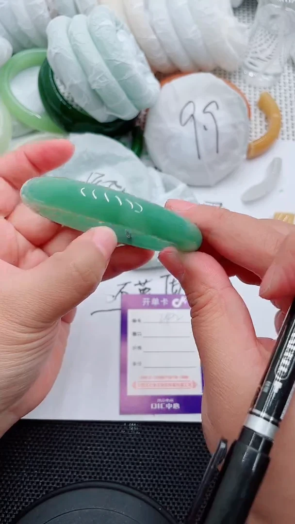 未镶嵌手镯石英质玉242-54-55