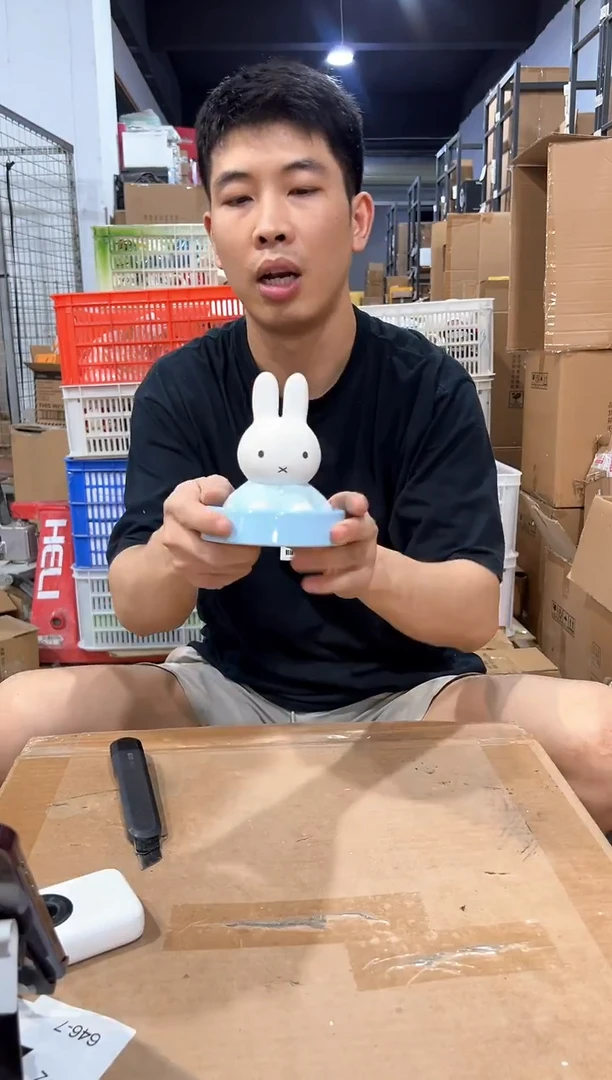 瓷片陶瓷米菲兔加湿器