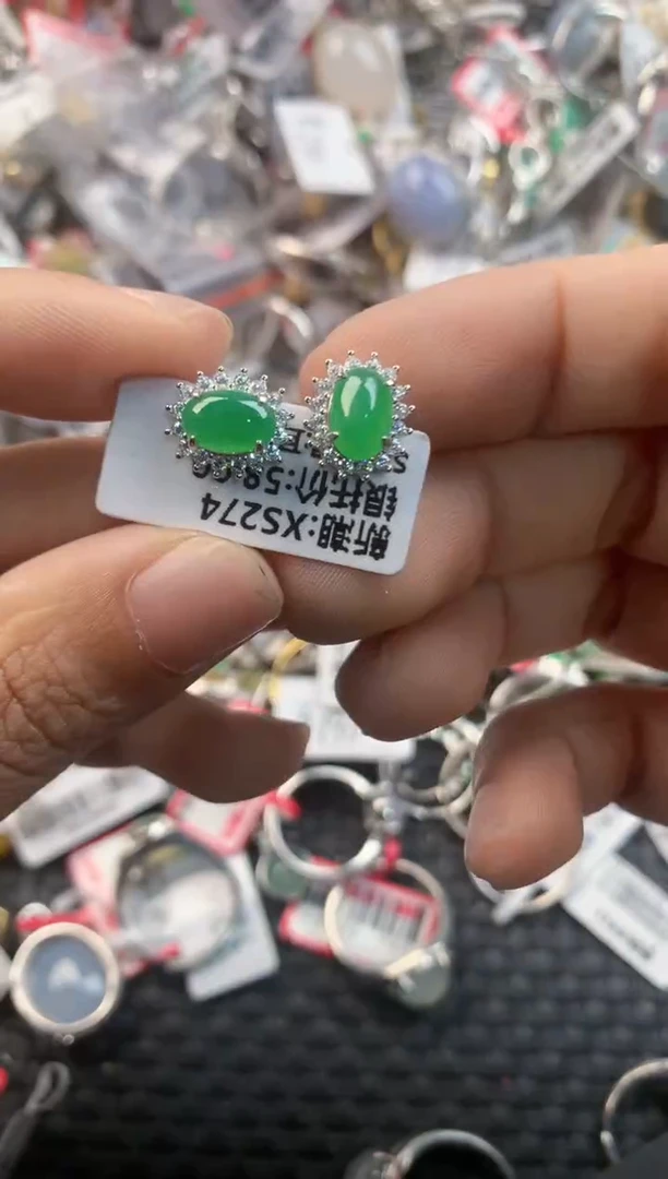 未镶嵌戒指翡翠777       2