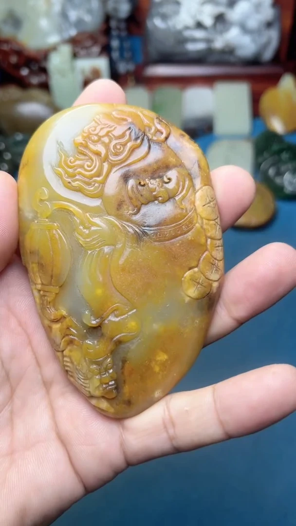 和田玉未镶嵌把件-