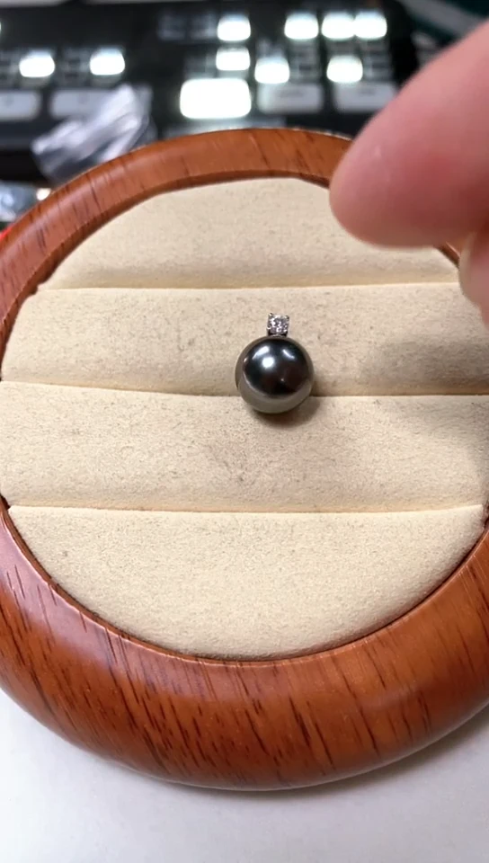 【闪购商品】海水珍珠吊坠(不含链)18K金镶嵌10-11王妃