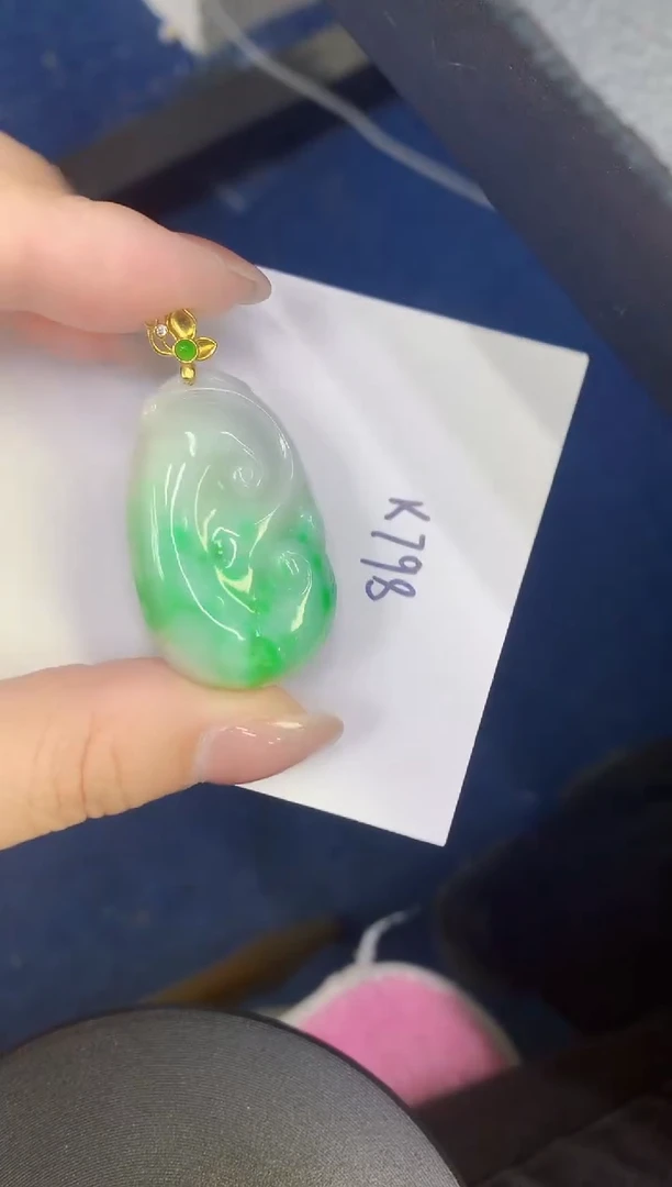 颈饰未镶嵌翡翠缅甸天然翡翠A货