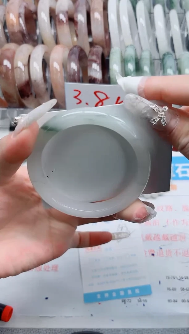 【闪购商品】石英质玉手镯未镶嵌A143-60.2