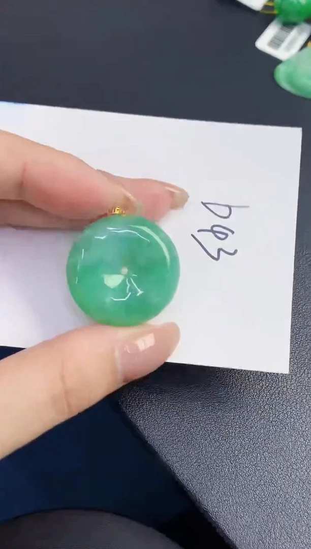 【闪购商品】翡翠颈饰18K金镶嵌0000000000