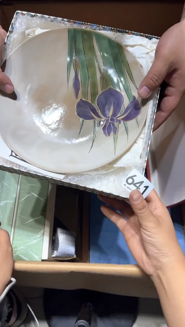 瓷片?**情641...............