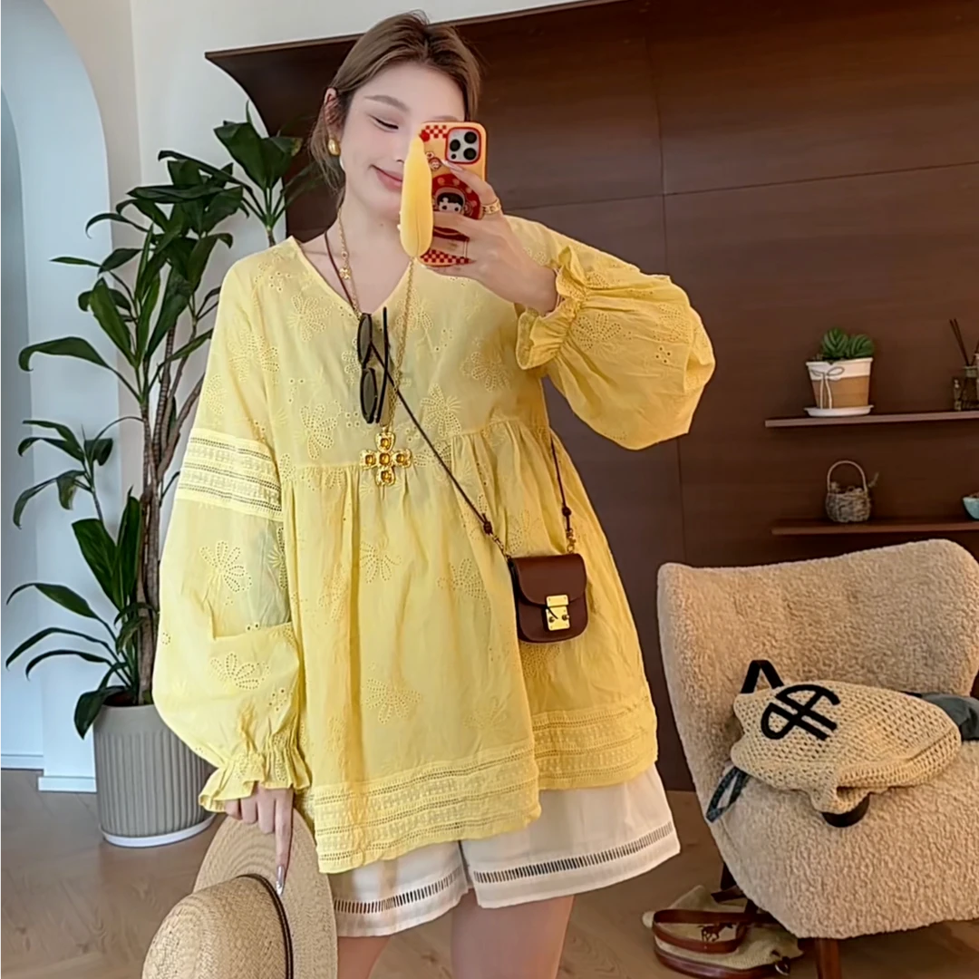 【瘦瘦】大码夏季V领全棉森系花朵刺绣百搭显瘦花苞袖上衣S01757