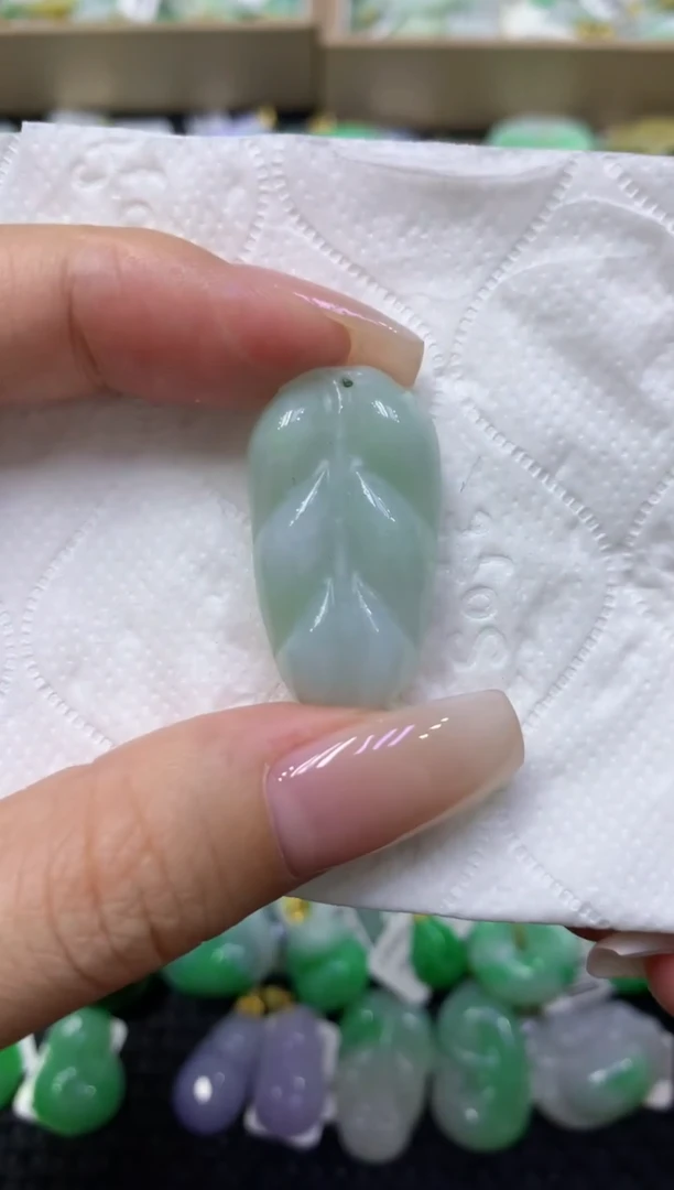 颈饰未镶嵌翡翠天然缅甸翡翠A货