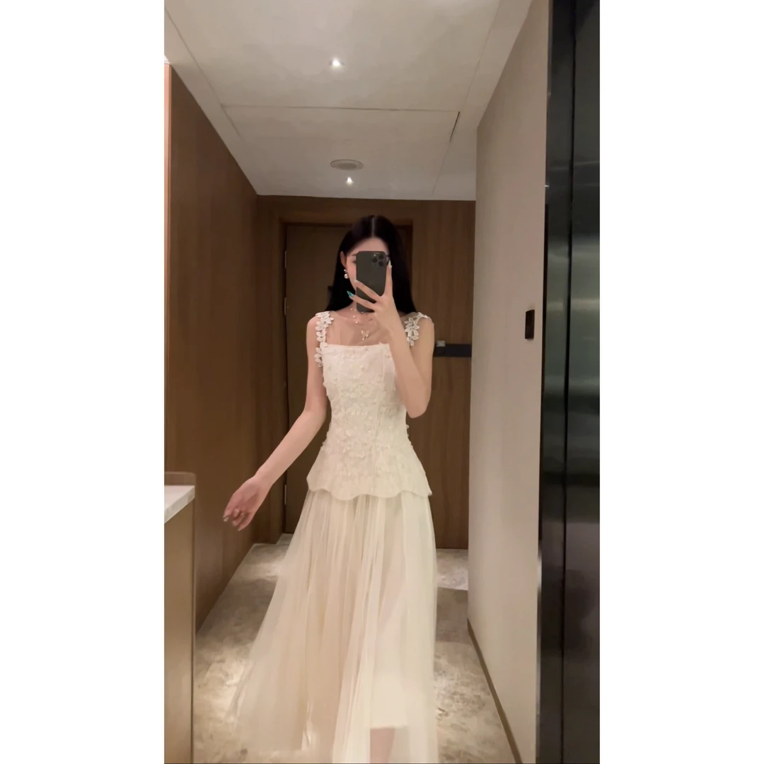 2025夏季高级轻奢感气质花瓣设计假两件长款连衣裙B0042