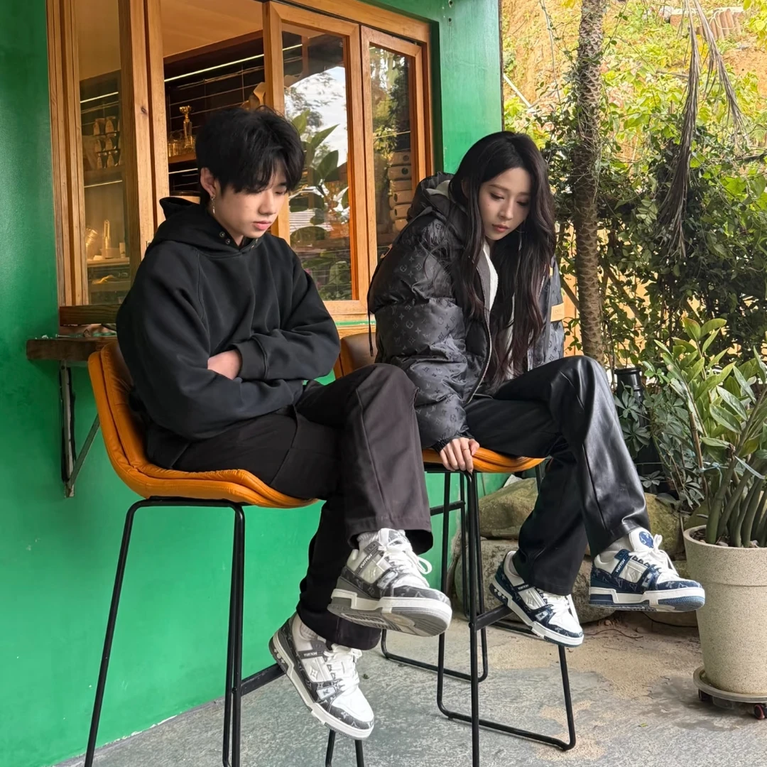 【专柜-同款】男女款休闲时尚潮流百搭V1