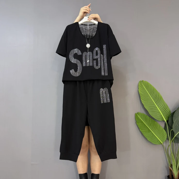 新款大码女装时尚休闲烫钻美背半袖十八分裤套装