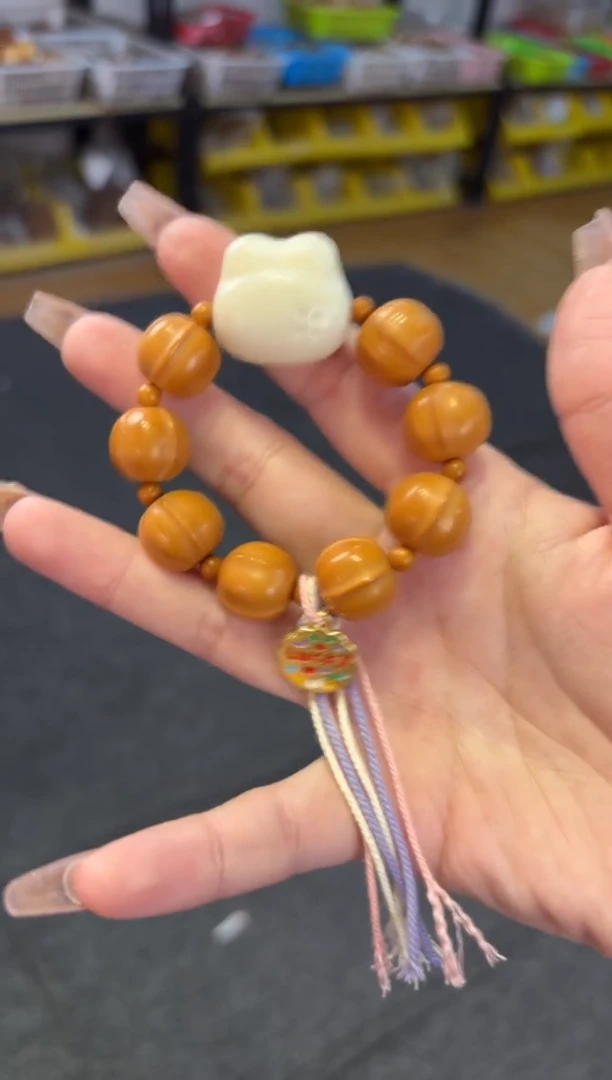 【闪购商品】菩提根/象牙果吊坠 猴头luck兔手捻