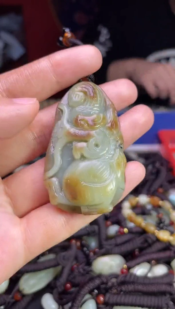 未镶嵌和田玉挂件1