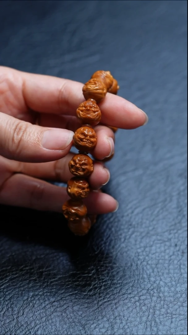 橄榄核吊坠L****o苏工橄榄核