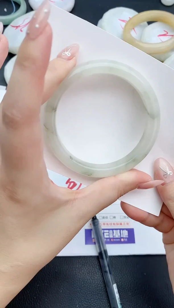 石英质玉手镯未镶嵌123+60/61