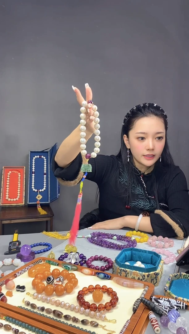 中**业十八子手持一物一证 铜乐旭收藏