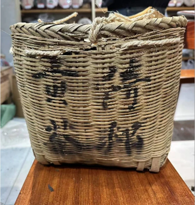 2005年倚邦野放古树茶普洱生茶500g