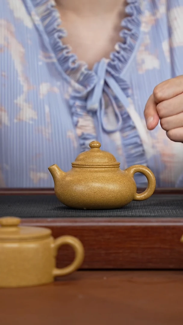 茶壶紫砂黄金段容天