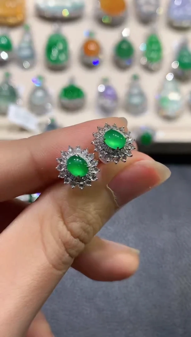 【闪购商品】翡翠耳饰18K金镶嵌c81    