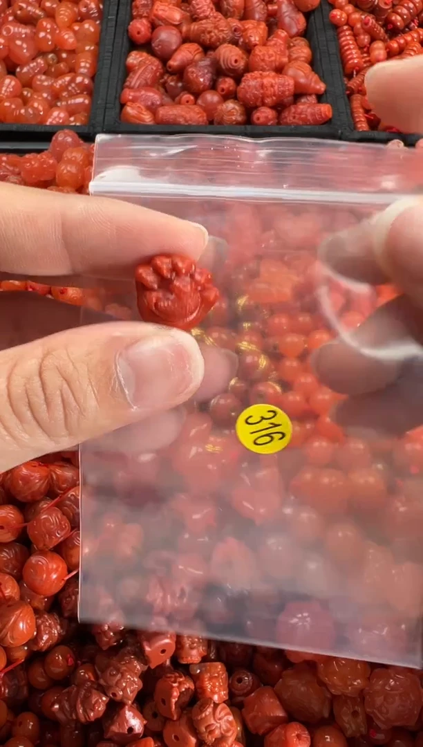 【闪购商品】南红玛瑙颈饰未镶嵌1