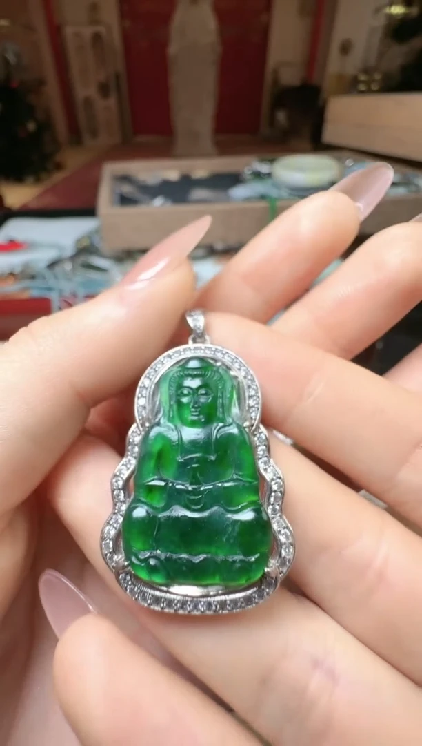 【闪购商品】翡翠吊坠(不含链)未镶嵌翡翠