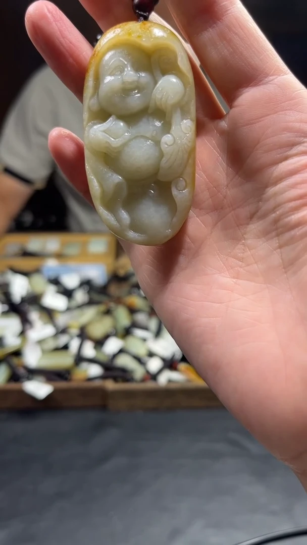 和田玉未镶嵌颈饰`