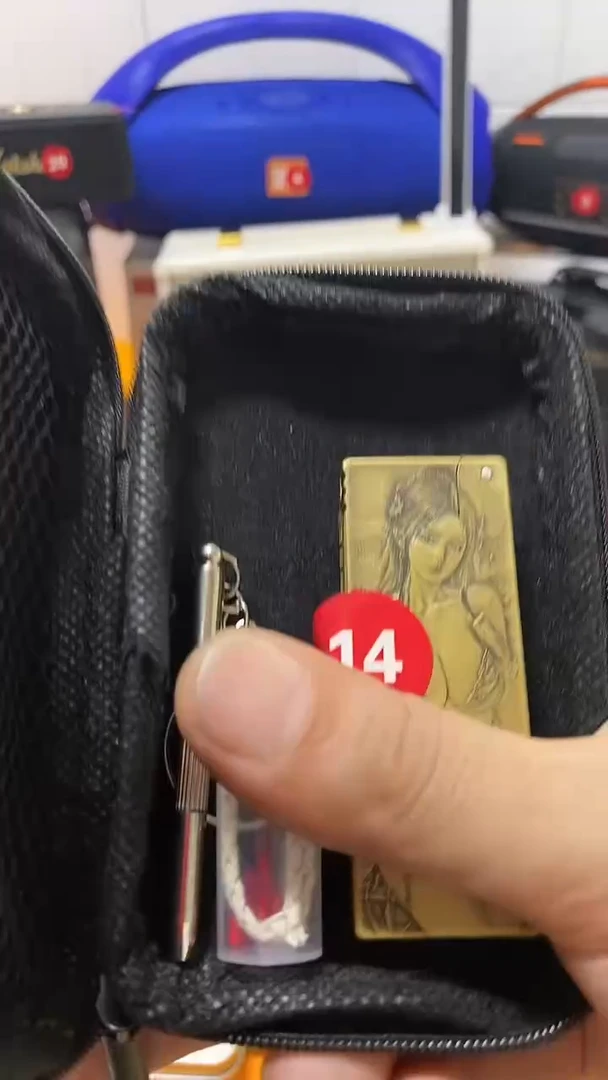 瓷片闪购商品 如图所示