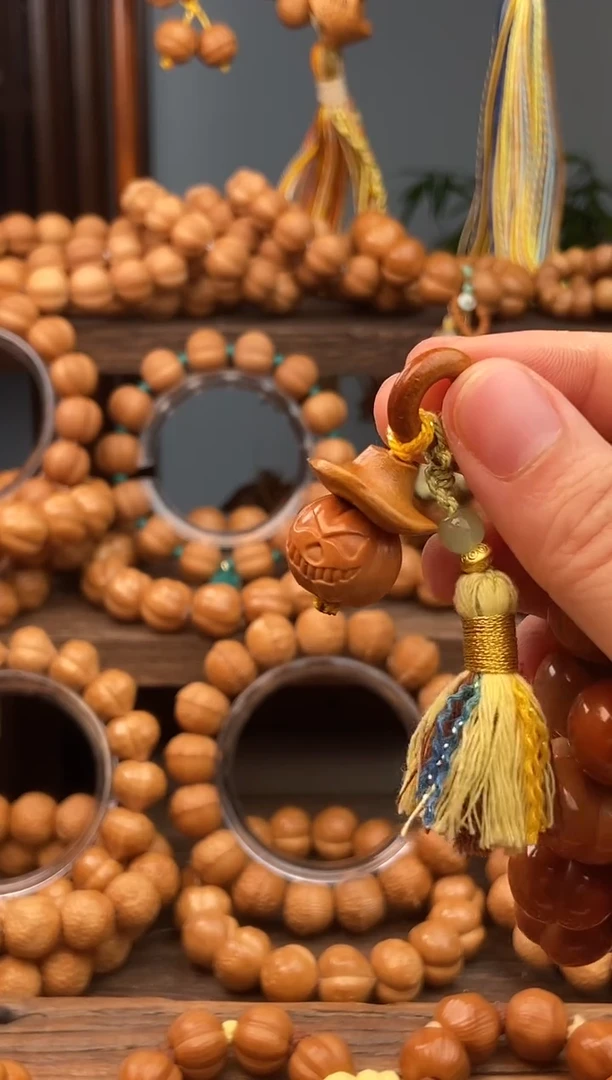 吊坠猴头核桃南瓜怪提溜