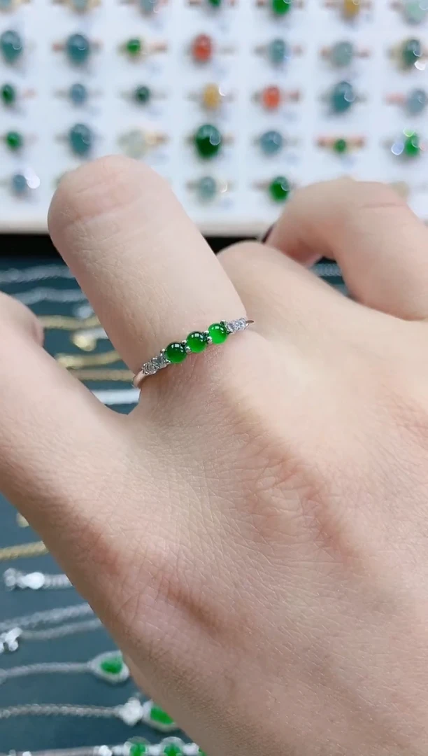 翡翠戒指银S925镶嵌天然翡翠