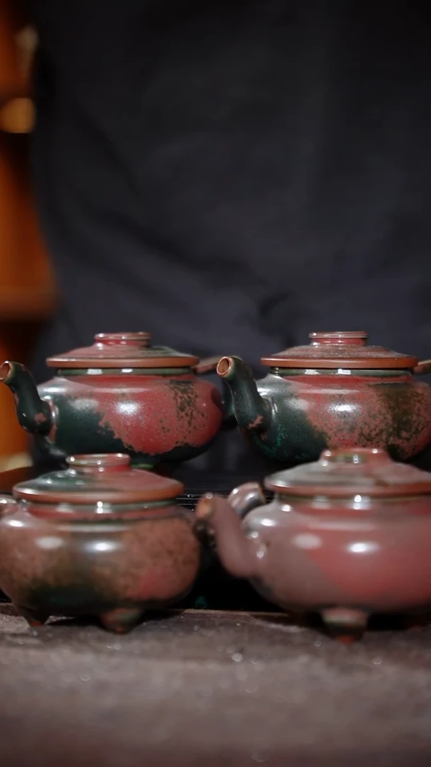 107-5三足圆满壶（陈俊才 炉钧釉窑变随机）