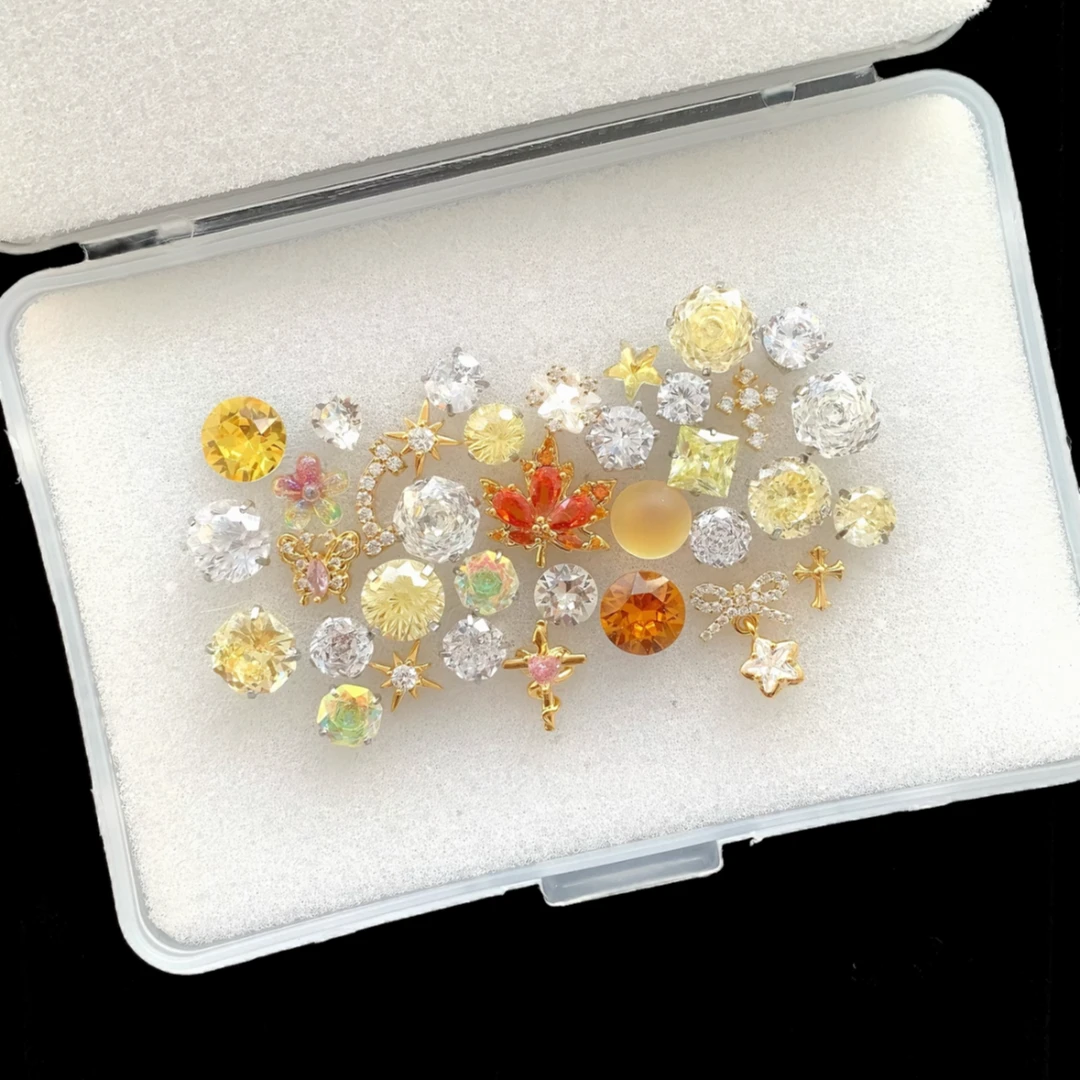 钛钢耳饰 枫叶故事|金色钛钢耳钉高级感钛合金耳骨钉爆闪耳环