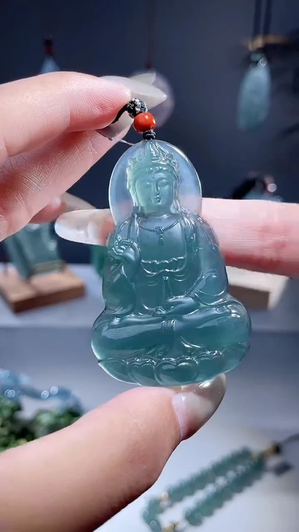 颈饰未镶嵌翡翠度母