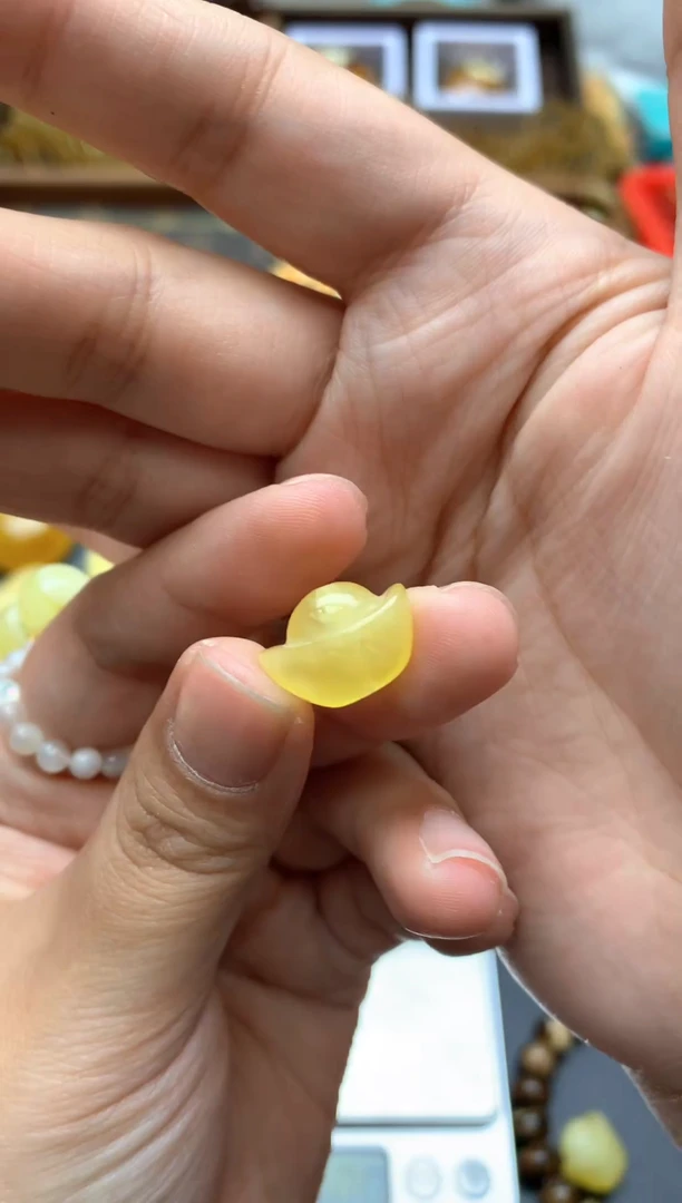 【闪购商品】琥珀珠宝奇石未镶嵌003蜜蜡花粉小坑有强迫症的不要拍