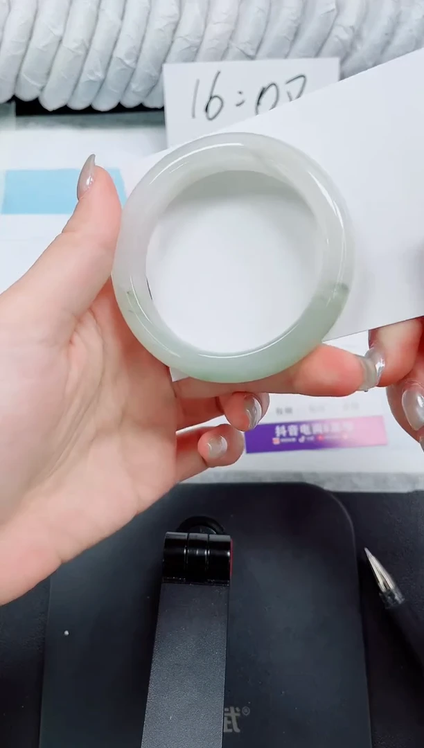 石英质玉手镯未镶嵌102-53.7