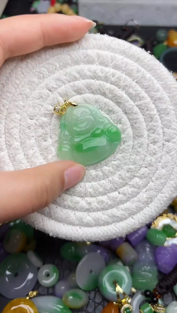 颈饰未镶嵌翡翠缅甸翡翠吊坠