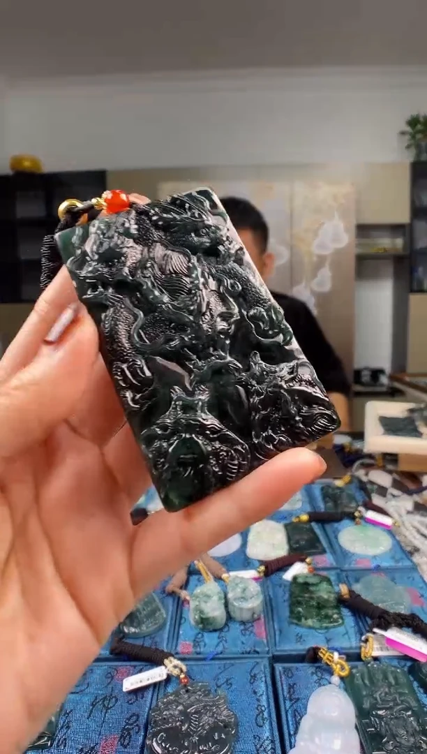 颈饰未镶嵌翡翠多样性发其一