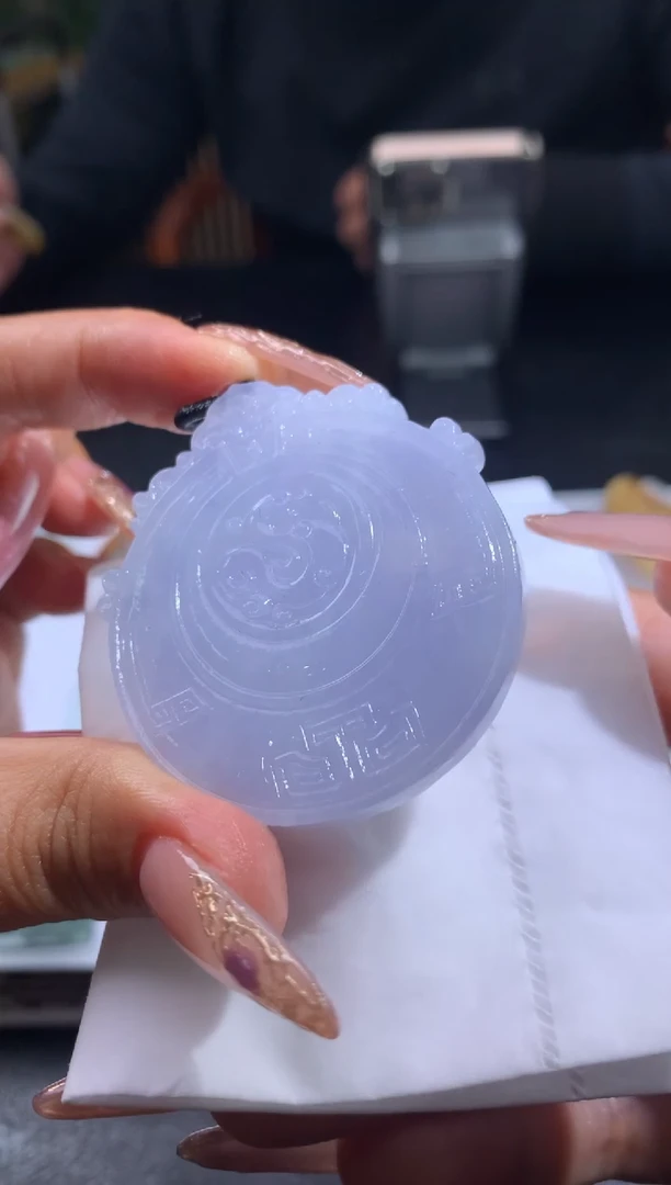 未镶嵌定制翡翠艾**格翡翠