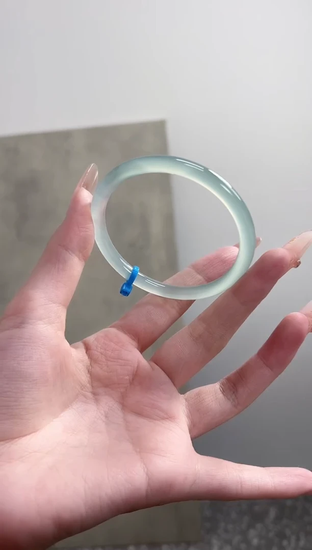 【闪购商品】玛瑙/玉髓手镯未镶嵌55-56圈