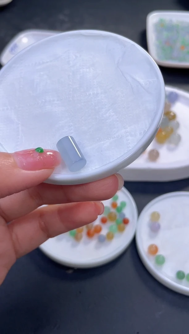 未镶嵌定制翡翠凭**雪啊A117