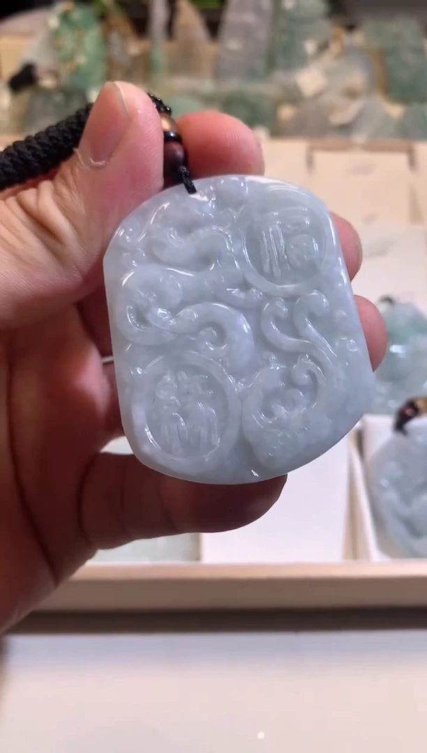 【闪购商品】翡翠颈饰未镶嵌02/12/88