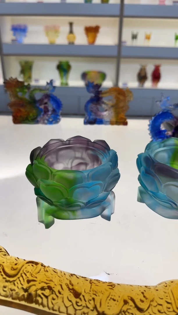 手工艺品琉璃莲花香炉